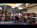 Roger Mayweather Working Mitts With Jleon Love - esnews boxing