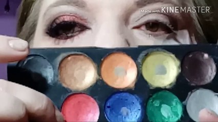 OLHOS COM DELINEADO BEM PUXADINHOS