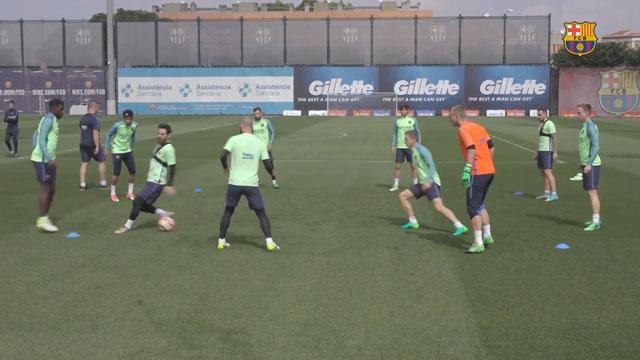 Só canetas! Barcelona mostra melhores dribles em rodas de bobinho da última temporada; assista!