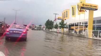 Çorlu'da Yağış Sele Neden Oldu