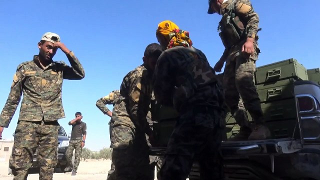 Violenta lucha en Raqa entre fuerzas árabo-kurdas y yihadistas