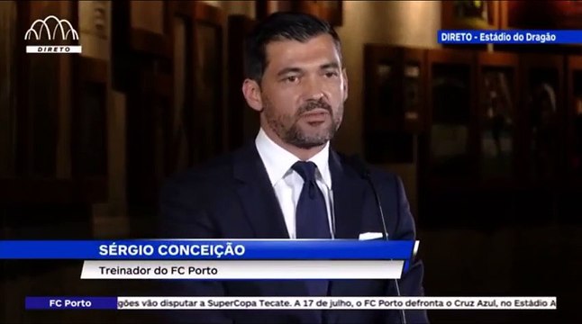 Sérgio Conceição emociona-se na apresentação