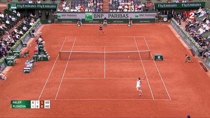 Roland-Garros 2017 : Le coup de fusil de Pliskova en long de ligne (6-4, 3-6, 1-0)