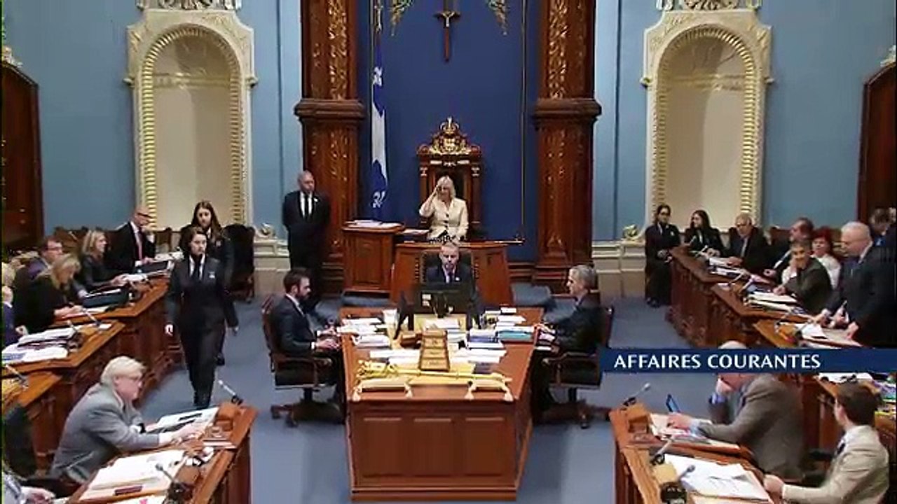 Échange entre Philippe Couillard et Jean-François Lisée sur l'indépendance