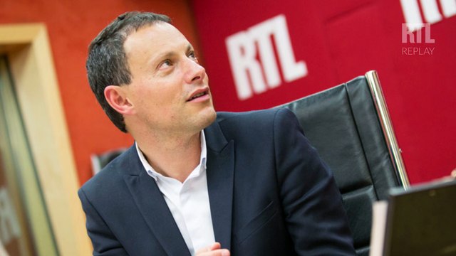 Rythmes scolaires : les programmes de Vallaud-Belkcam, calamiteux pour Luc Ferry