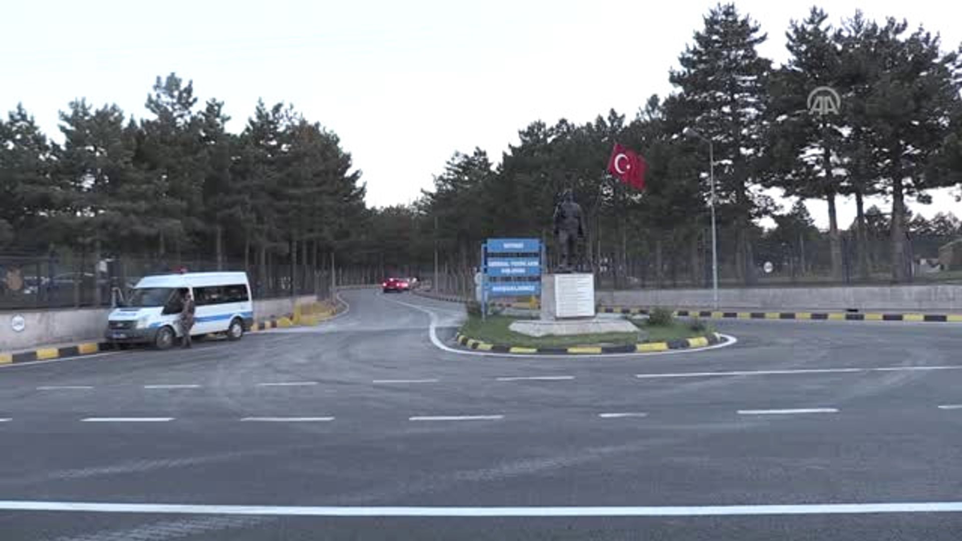 cumuhbaskani erdogan kayseri 1 komando tugayi nda iftar programina katildi dailymotion video