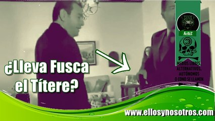 ¿Es una pistola lo que saca EPN de su cintura? Sucedió en Guatemala