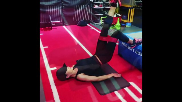 Amy Jackson Hot Bikini Video | Amy Jackson Shocking Cleavage - Private & Unseen