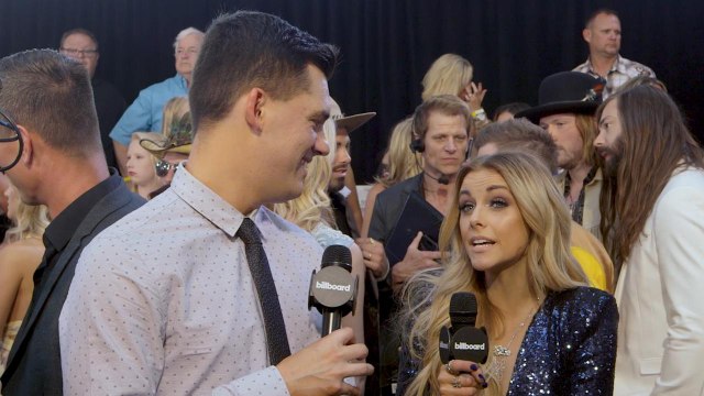 Lindsay Ell Talks Releasing 'Worth the Wait' and Touring with Brad Paisley | CMT Music Awards 2017