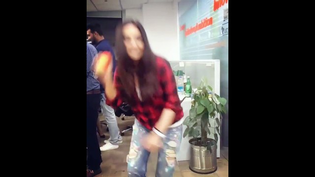 Preity Zinta Hot Bikini Video | Preity Zinta Shocking Cleavage - Private & Unseen