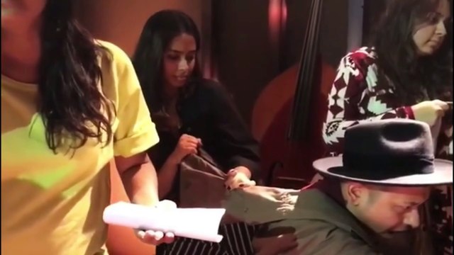 Priyanka Chopra Hot Bikini Video | Priyanka Chopra Shocking Cleavage - Private & Unseen