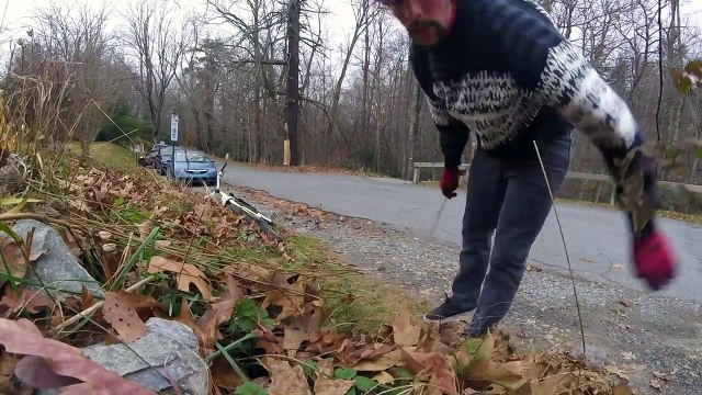 How to foot plant on a mountain bike skills with Phil