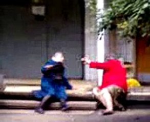 Bu Teyzeler Neden Kavga Ediyor