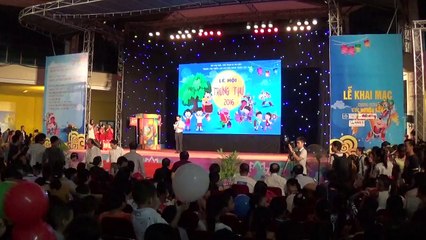 Bài hát nụ cười rất hay đêm trung thu của bé tại Triển lãm Vân Hồ