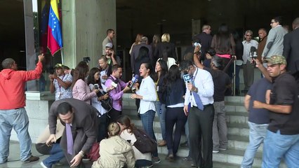 Fiscal reta a Maduro con recurso contra la Constituyente