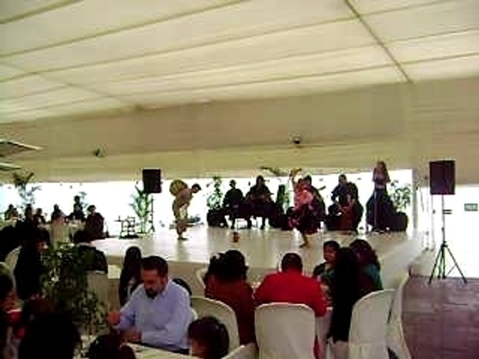 Danse folklorique péruvienne au restaurant Costa Verde