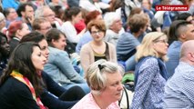 Rennes. Carmen remplit la place de la mairie