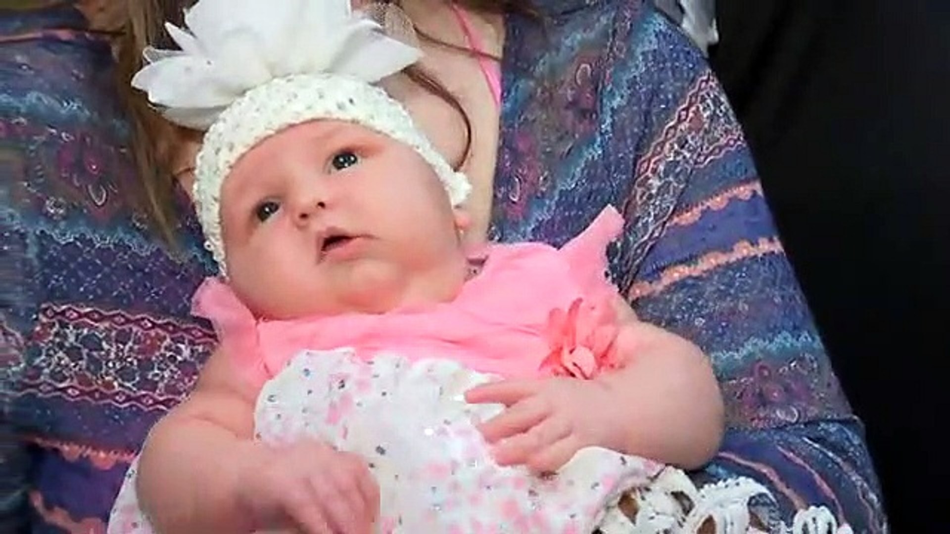 Elle Met Au Monde Un Enorme Bebe De Plus De 6 Kg Video Dailymotion