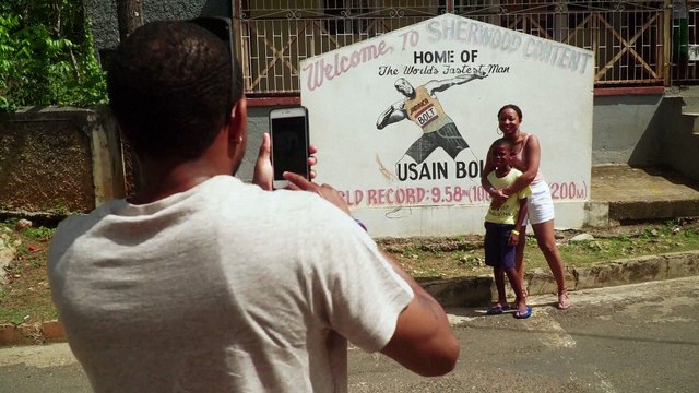 Athlétisme: rencontre avec le père d'Usain Bolt dans son village