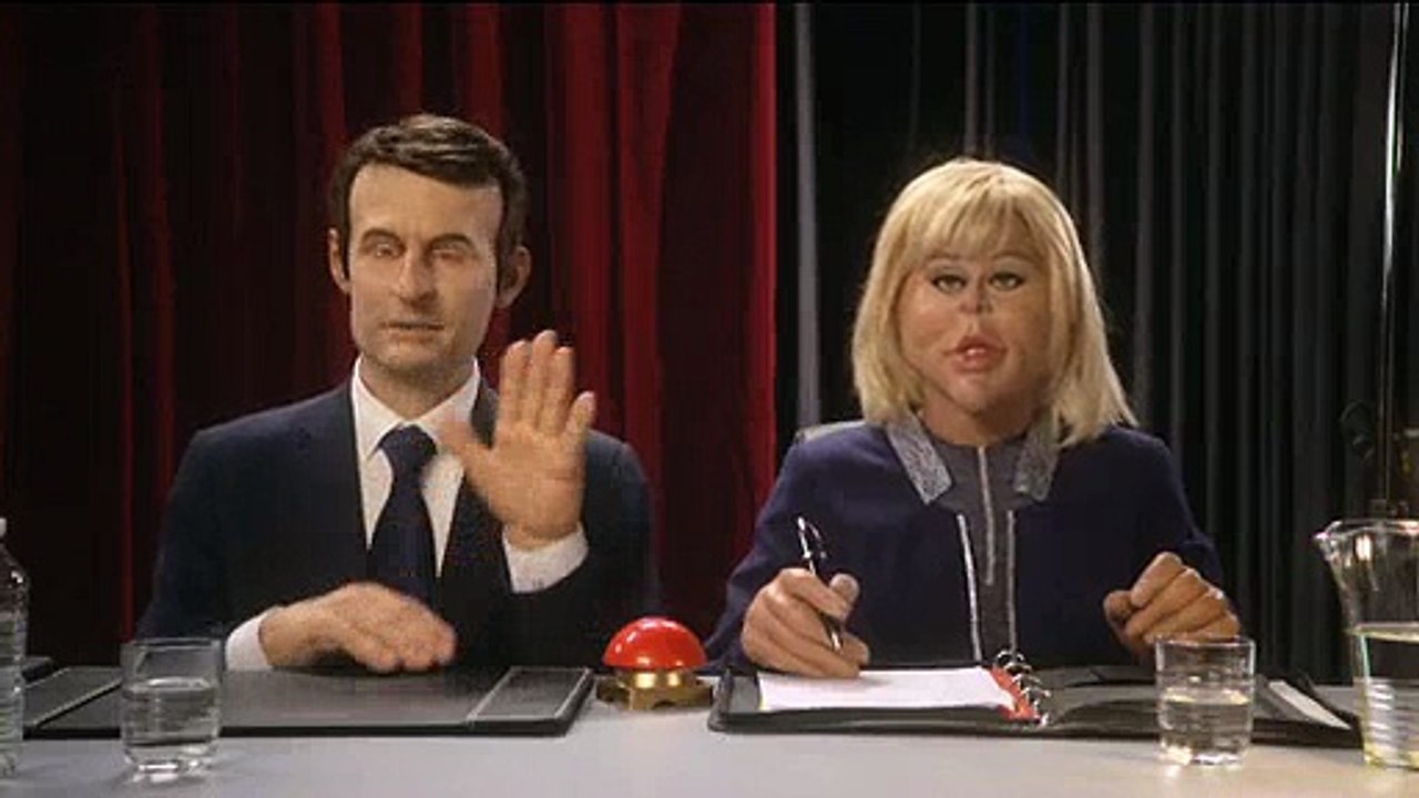 Les Guignols imaginent Nicolas Sarkozy passer u...