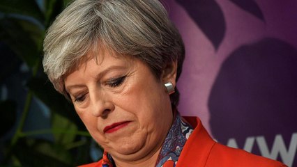 May quer "estabilidade" depois de perder maioria absoluta