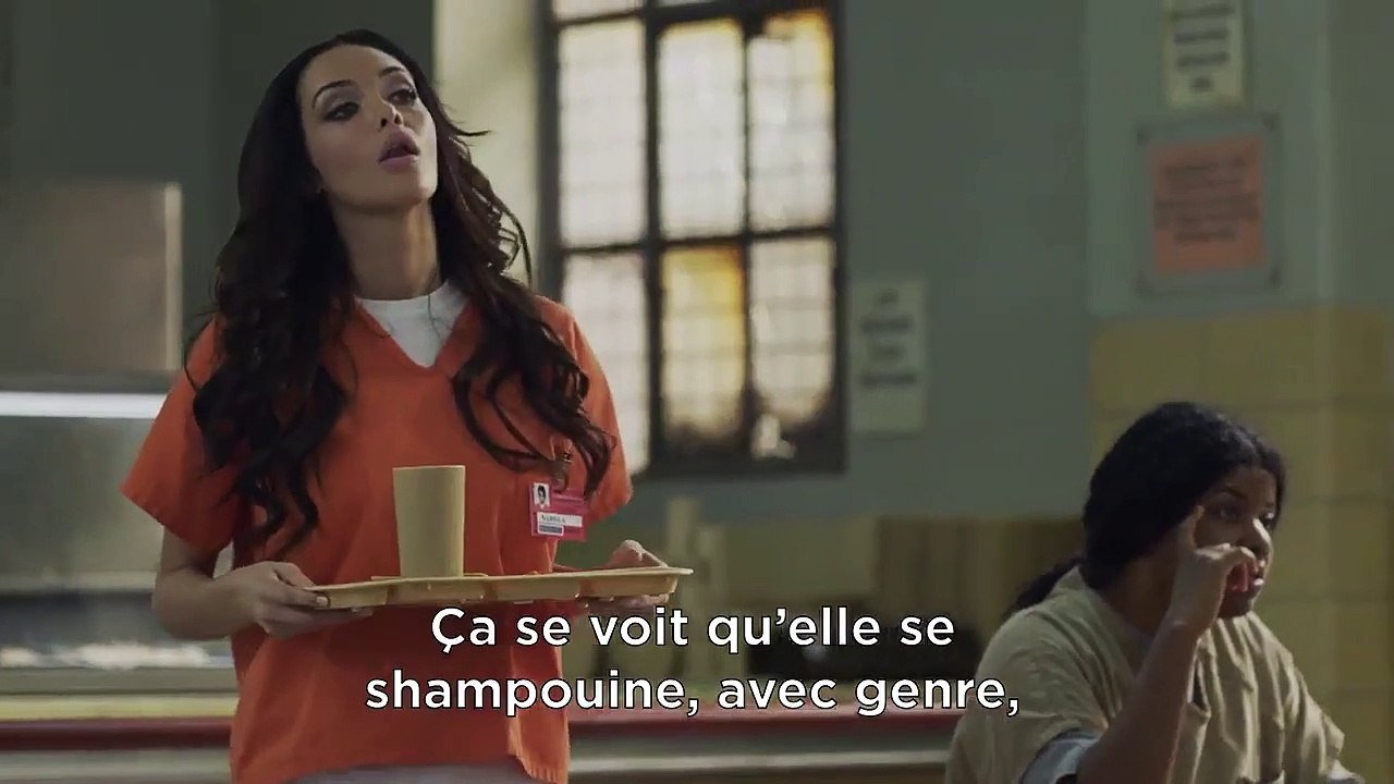 Nabilla dans la série "Orange is the New Black"