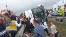 Samsun'da Acemi Erleri Taşıyan Otobüs Devrildi: Çok Sayıda Yaralı Var