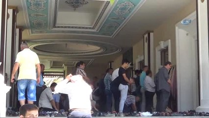 Eski Başbakan Davutoğlu: "Herkes Ata Dostu"