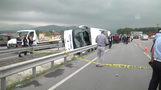 Samsun'da Askerleri Taşıyan Otobüs Devrildi: 47 Yaralı (2)