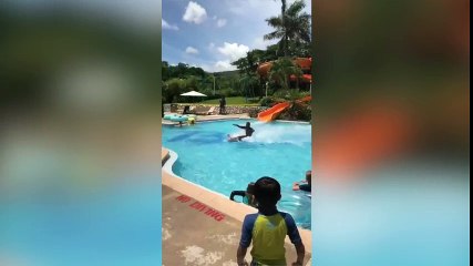 El deslizamiento en tobogán acuático más top que verás