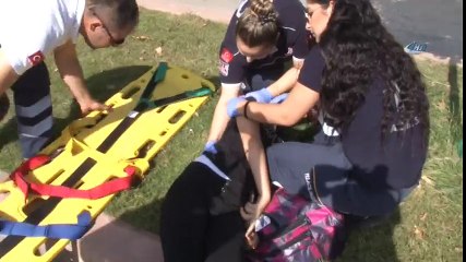 Karne Almaya Giden Kız Öğrenciye Otomobil Çarptı