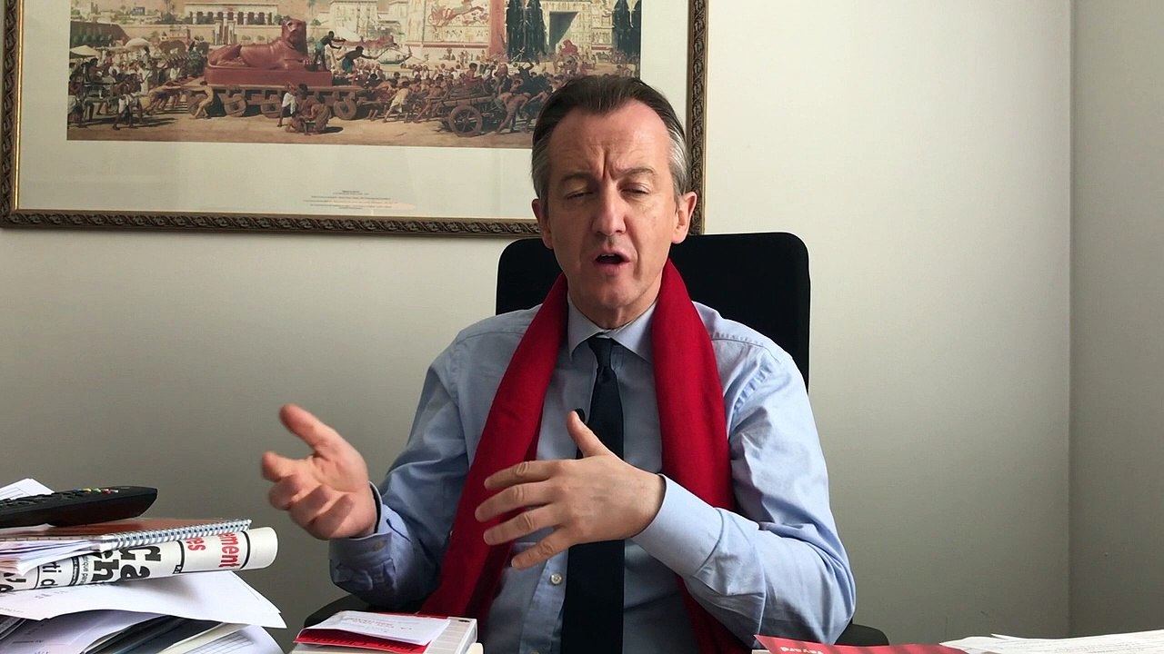 Assistant parlementaire: "Macron doit penser un nouveau gouvernement" - L'édito de Christophe Barbier