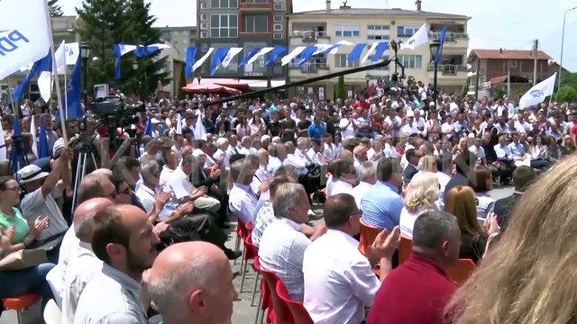 Partitë vazhdojnë të premtojnë ngritje të cilësisë në arsim, ekspertët mbesin skeptikë