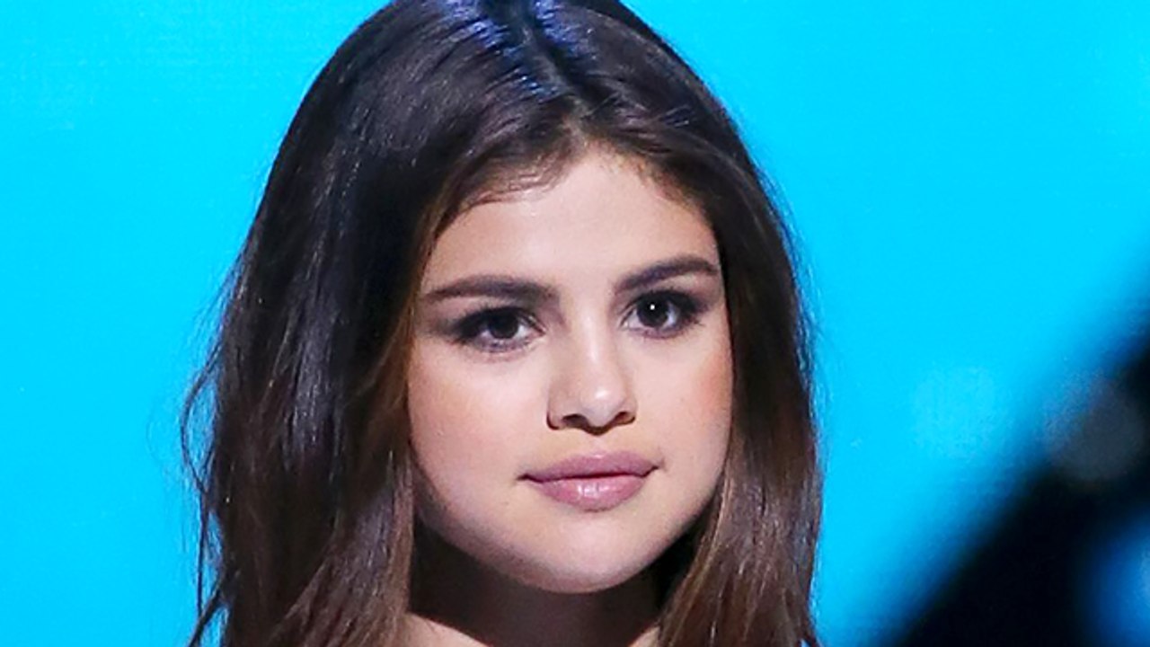 Selena Gomez Suffers Nip Slip
