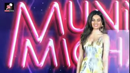 Nidhi Agarwal ने अपनी Dress ऐसे उठाई कि दिख गया सबकुछ...! Nidhi Aggarwal Oops Moment