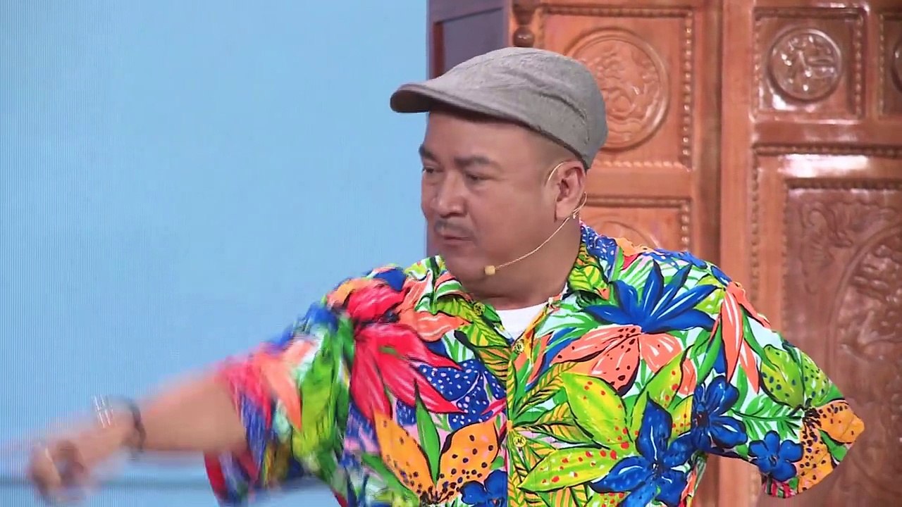 Cười té ghế với tiểu phẩm 'Đi Pháp, đi Anh, chỉ có đi "đứt" là chưa đi thôi'!