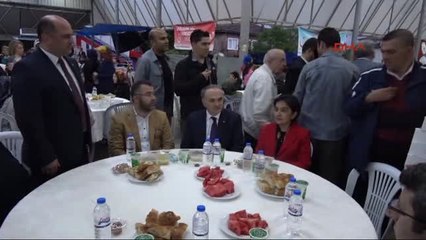 Düzce Bakan Özlü: Dostlarımızı Yalnız Bırakmayacağız