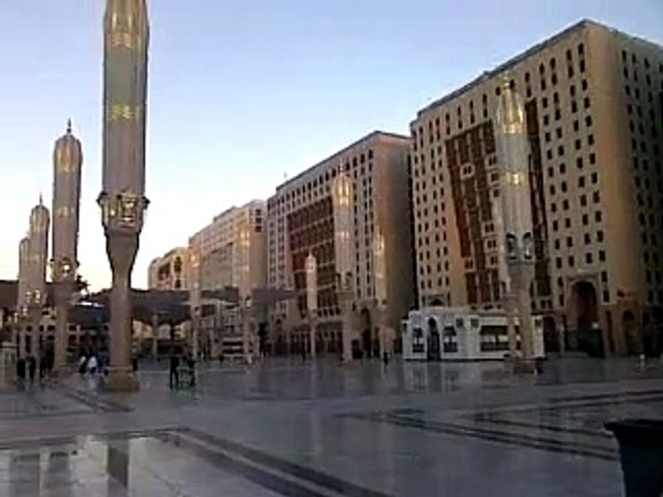 Masjid Nabvi Out side 06 02 2010