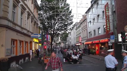 Köln'ün 13 Yıl Önce Bombalanan Caddesinde "Teröre Karşı Birlik" Iftarı