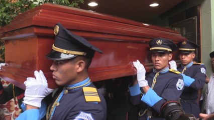 Nicaragüenses rinden tributo póstumo al sacerdote y excanciller Miguel D'Escoto