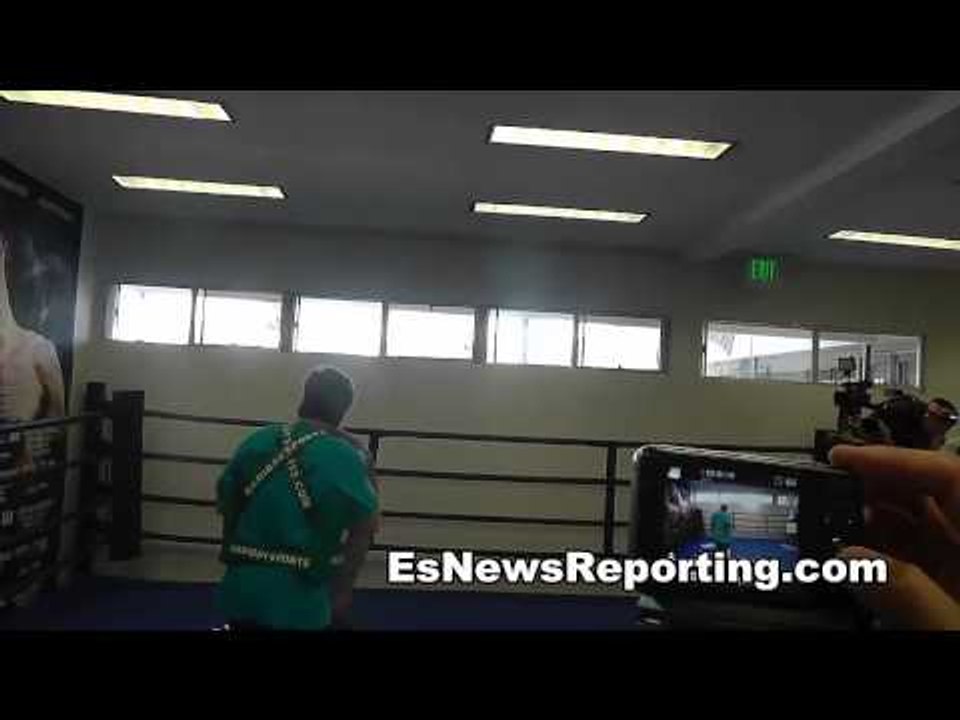 miguel cotto if he is not fighting canelo or mayweather who should he face next - EsNews