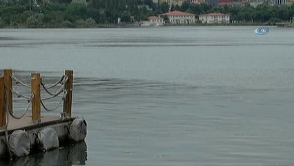 Eyüp'te Denizden Erkek Cesedi Çıktı