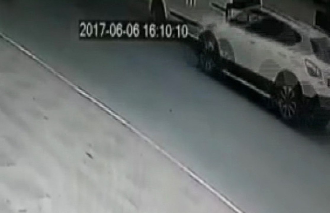 Cip Park Halindeki Araca Çarptı