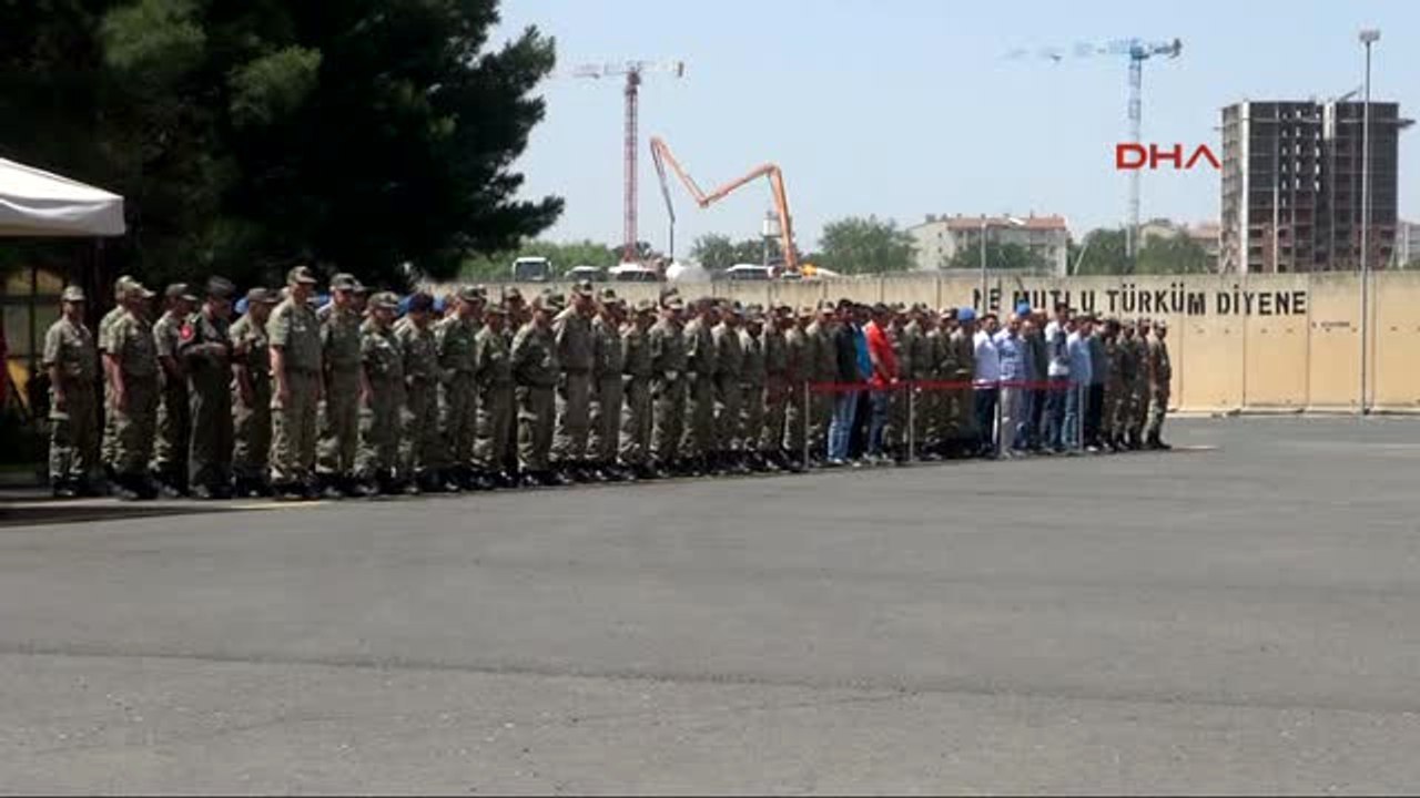 Diyarbakır Batman Kozluk'taki Saldırıda Şehit Olan Asker Için Diyarbakır'da Tören Düzenlendi