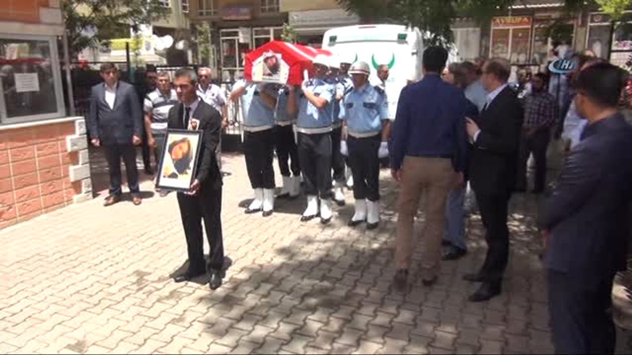 Şehit Olan Aybüke Öğretmenin Amcalarından Teröre Tepki