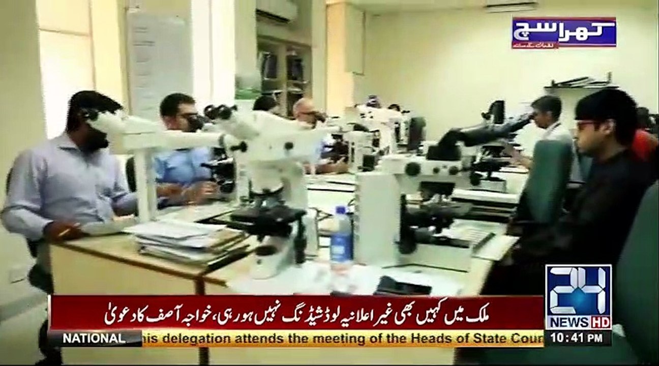 Mubashar Lucman Played A Heart Touching Video of Imran Khan