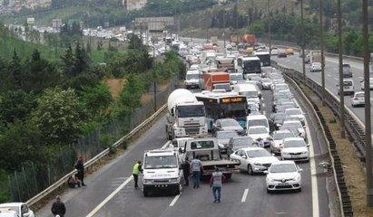 TEM'i kilitleyen kaza