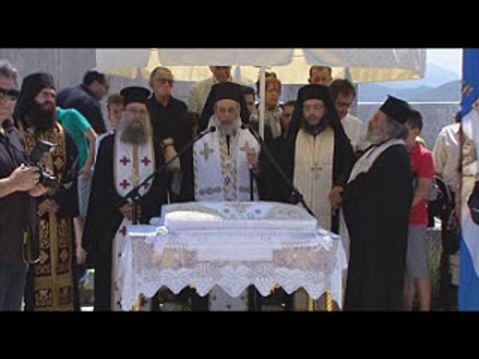 Επεισοδιακή η φετινή επέτειος του ολοκαυτώματος του Διστόμου. Επίτιμος δημότης ο Μανώλης Γλέζος