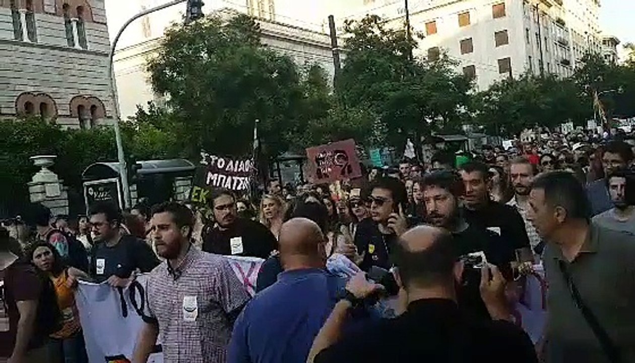 Athens Pride 2017: Επεισόδιο με το μπλοκ του ΣΥΡΙΖΑ