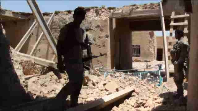 Mueren seis policías afganos en bombardeos por error de Estados Unidos